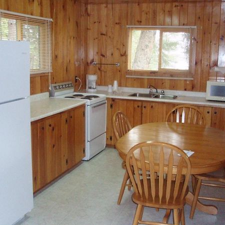 Totem Resorts Sioux Narrows Rum bild